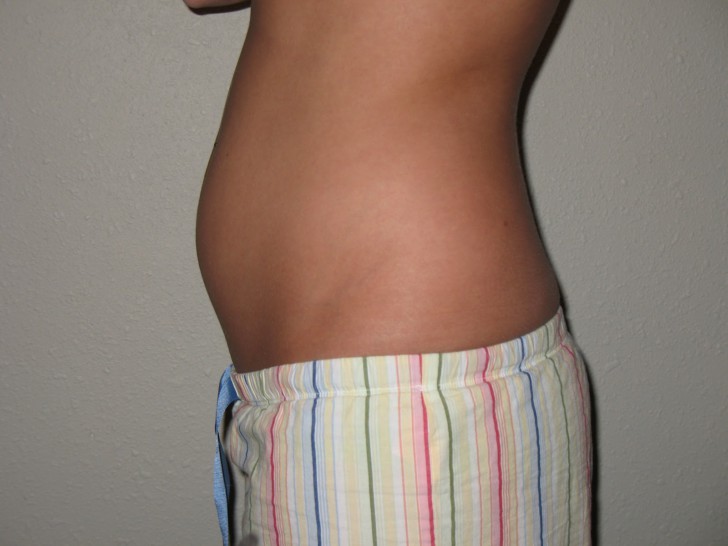 12-weeks-pregnant-belly-first-baby-i15.jpg
